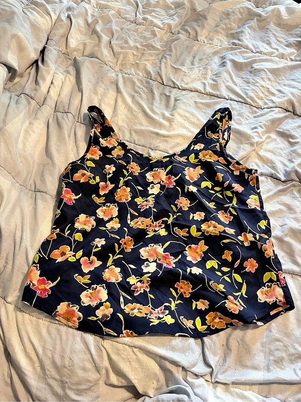 B. Jewel Floral Crop Top in Black & Pink Like New